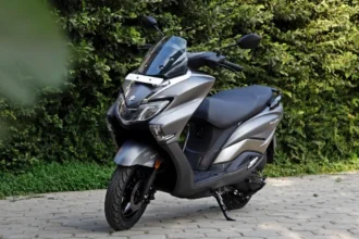 Suzuki Burgman Street 125: स्टाइलिश लुक, दमदार इंजन और आसान ड्राइविंग