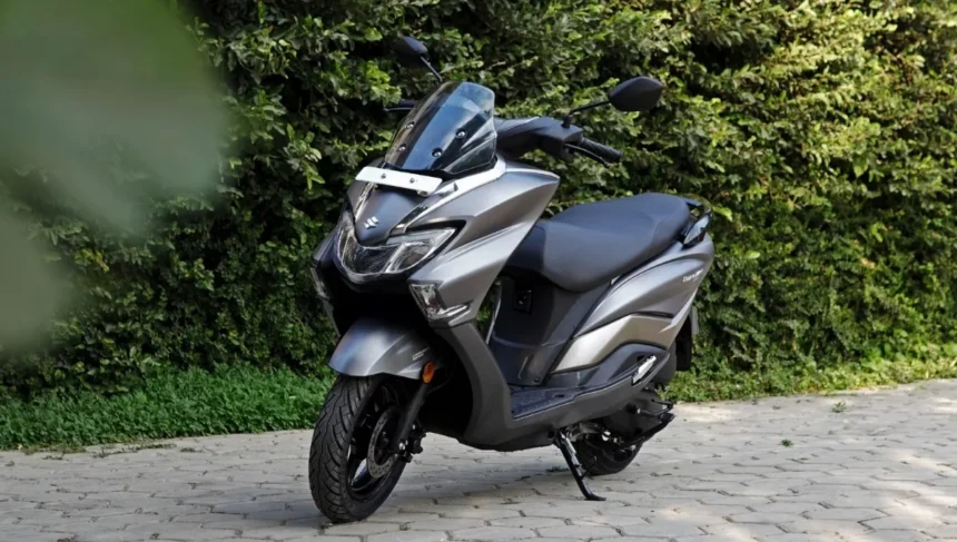 Suzuki Burgman Street 125: स्टाइलिश लुक, दमदार इंजन और आसान ड्राइविंग