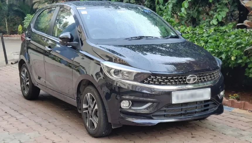 Tata Tiago: बजट में उपलब्ध स्टाइलिश हचबैक, शानदार फीचर्स और भरोसेमंद सुरक्षा