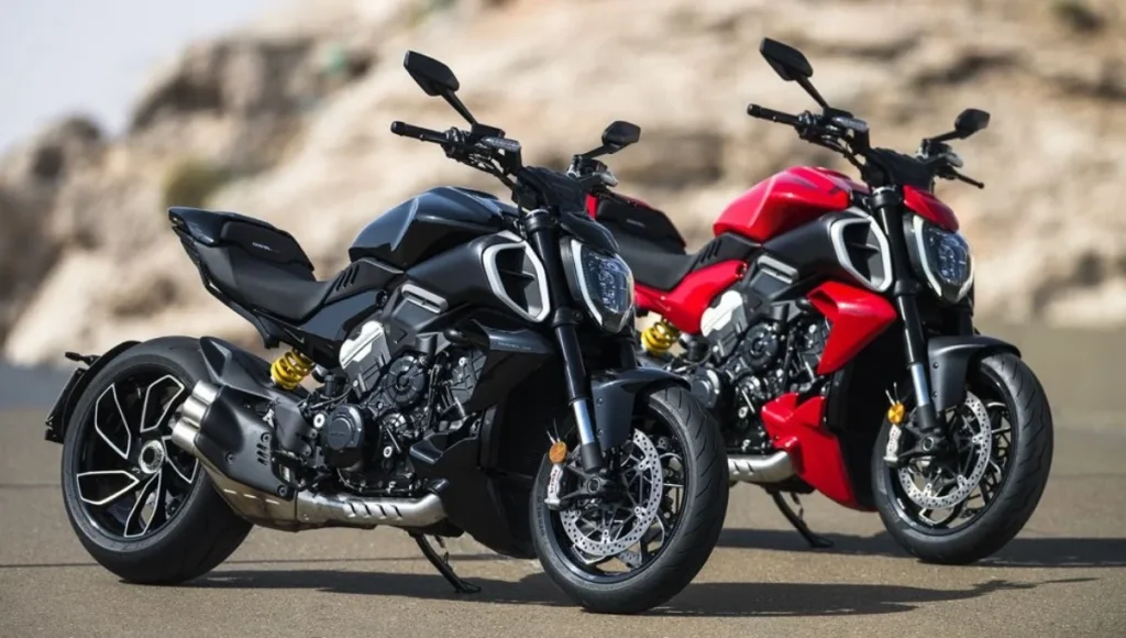 Ducati Diavel V4: दमदार फीचर्स और 29 लाख की कीमत के साथ क्रूज़र बाइक