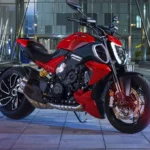 Ducati Diavel V4: दमदार फीचर्स और 29 लाख की कीमत के साथ क्रूज़र बाइक