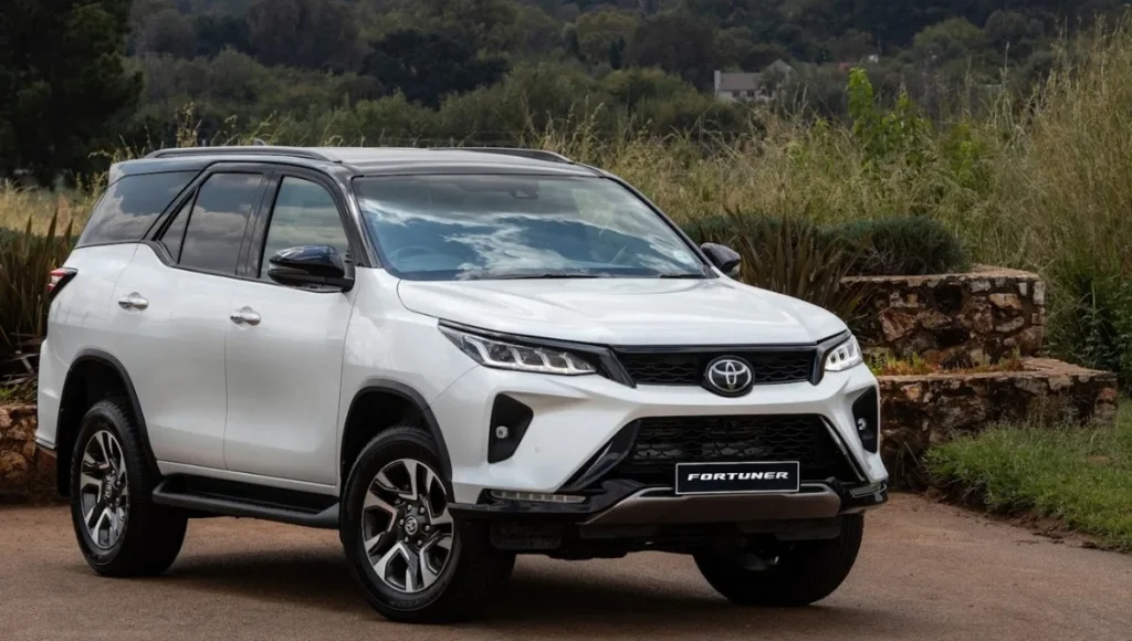 Toyota Fortuner Review: दमदार डिजाइन, 4x4 क्षमता और विश्वसनीयता वाली प्रीमियम SUV