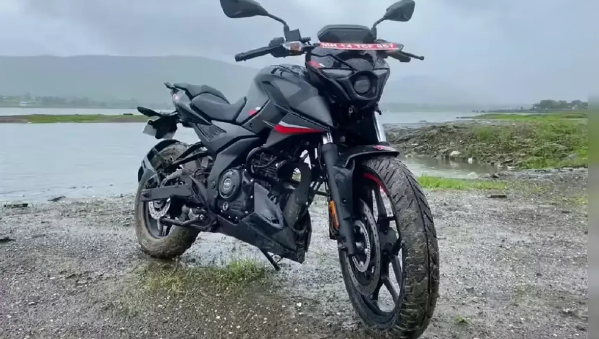 Bajaj Pulsar NS160 2024: 160cc इंजन, LED DRLs, ABS फीचर्स और ₹1.29 लाख कीमत
