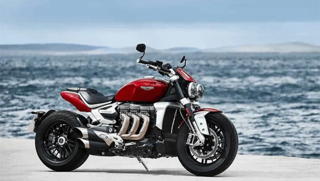 Triumph Rocket 3 भारत में: दमदार इंजन, प्रीमियम डिजाइन और अल्टीमेट क्रूज़र बाइक अनुभव