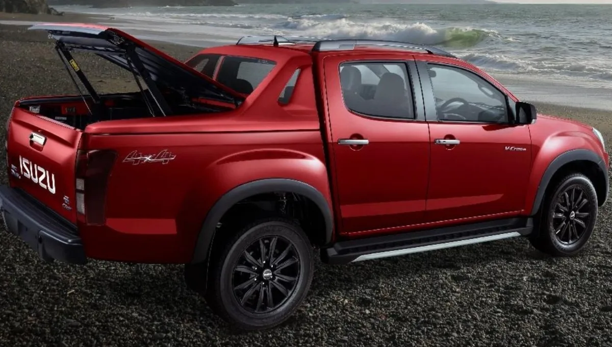 Isuzu V-Cross Review: दमदार इंजन, 5-सितारा सुरक्षा और प्रीमियम फीचर्स वाला पिकअप