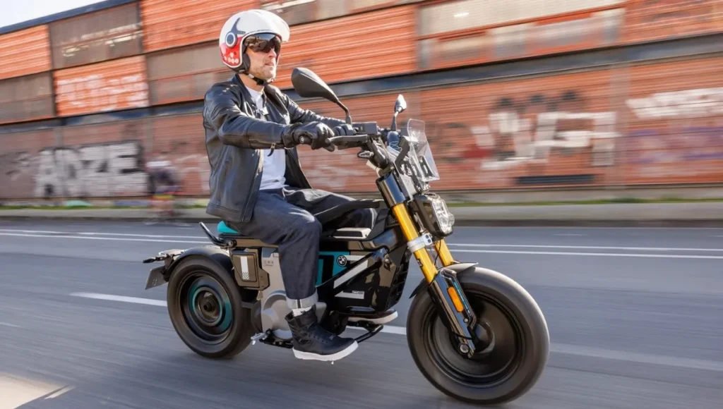 BMW CE 02: स्टाइलिश और पावरफुल इलेक्ट्रिक स्कूटर शहर के लिए परफेक्ट विकल्प