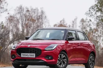 Maruti Swift रिव्यू 2025: फीचर्स, डिजाइन, माइलेज और कीमत के साथ भरोसेमंद हैचबैक