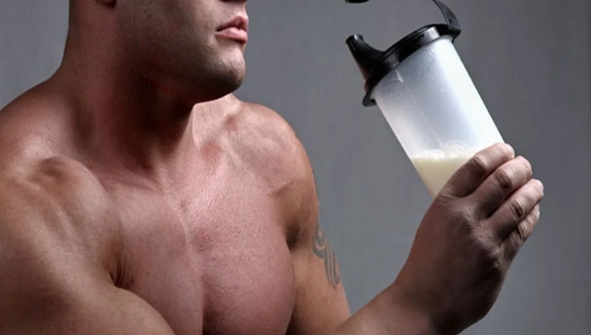 अमेरिका में अनोखा Fitness Trend, जहां Bodybuilders मसल्स बढ़ाने और रिकवरी के लिए माताओं का दूध खरीद रहे हैं।
