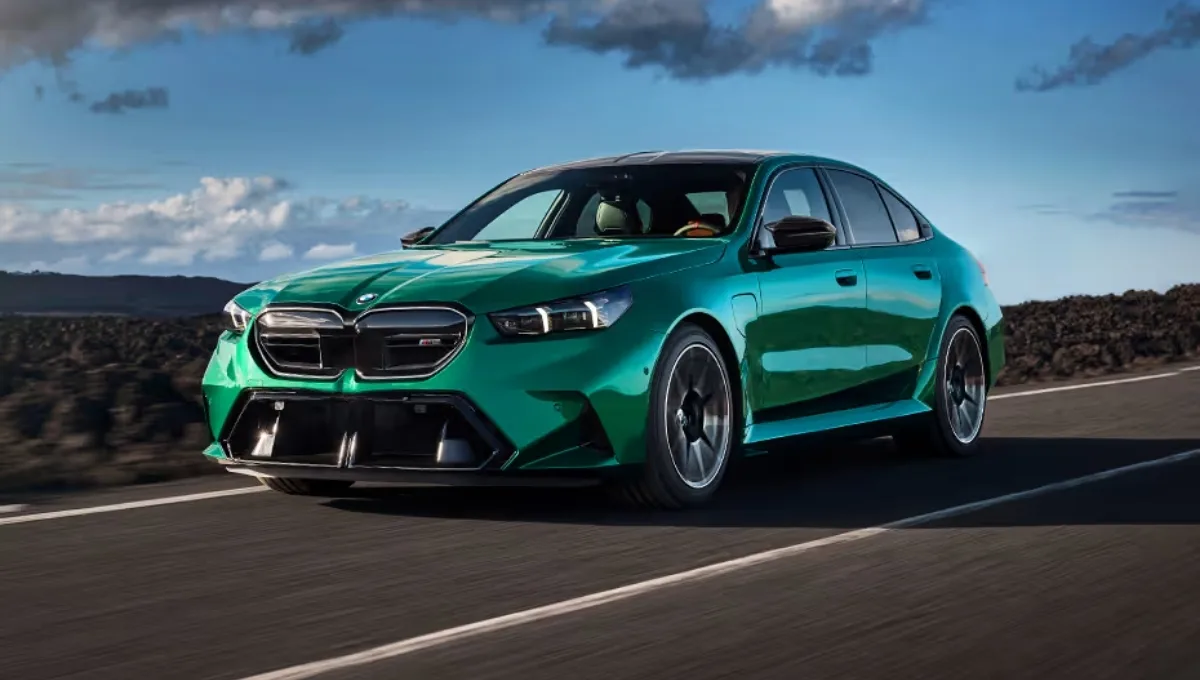 BMW M5: प्रीमियम स्पोर्टी सेडान जो देती है स्टाइल, परफॉर्मेंस और आराम