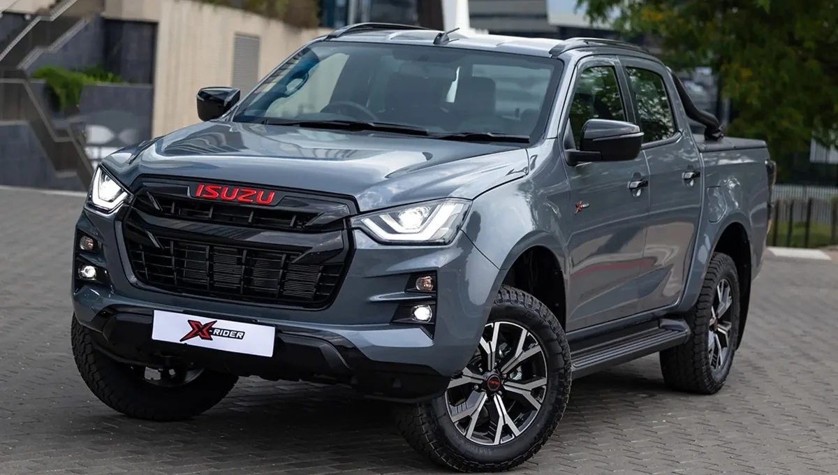 Isuzu V-Cross 2025 रिव्यू: पावर, सुरक्षा, स्टाइल और बेहतरीन ड्राइविंग अनुभव