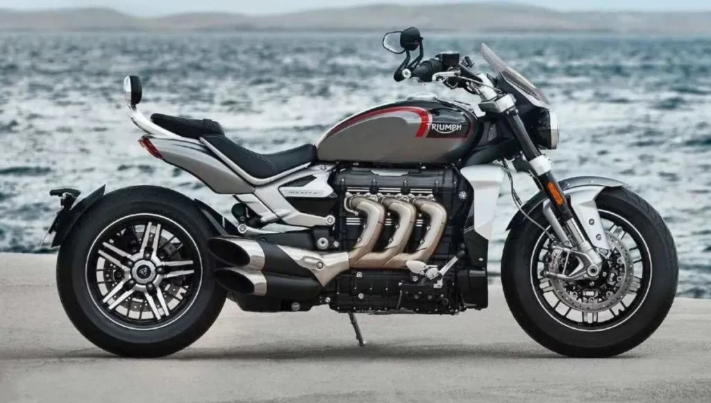 Triumph Rocket 3: भारत में सबसे बड़ी क्रूज़र बाइक, दमदार पावर और स्टाइल