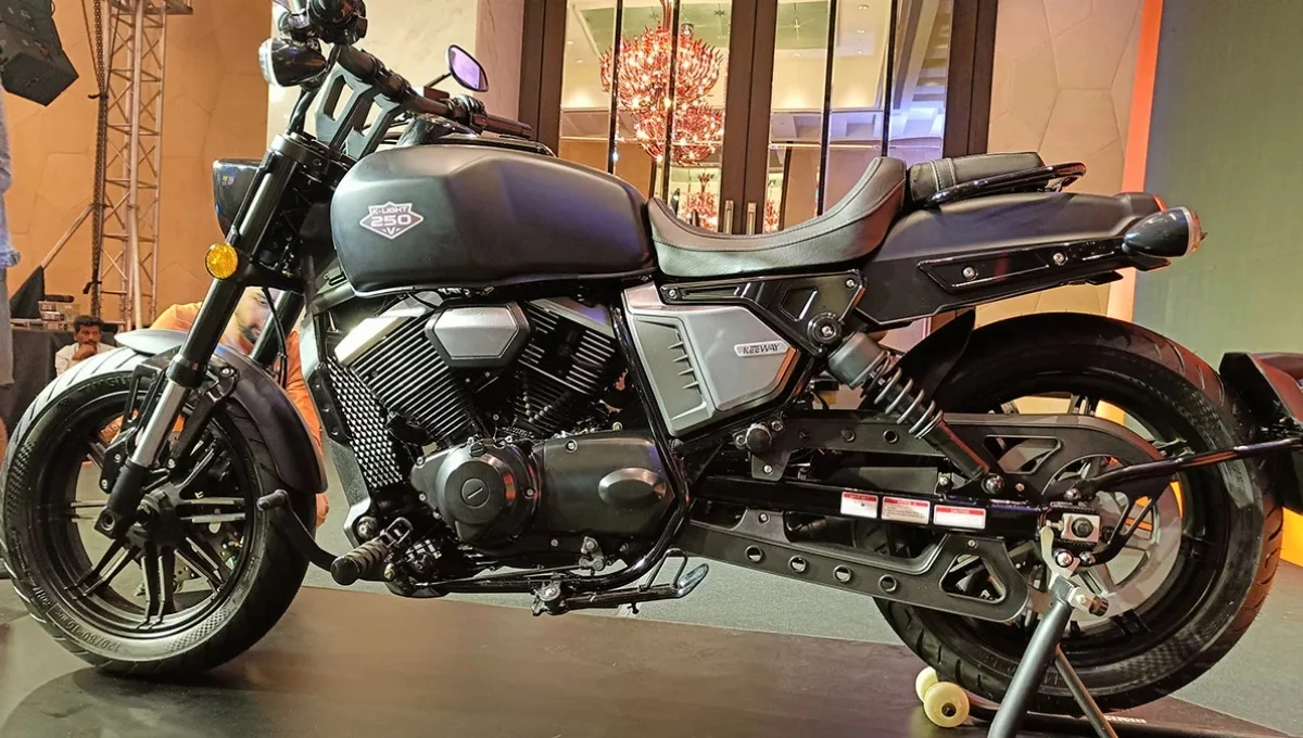 Keeway K-Light 250V: दमदार इंजन, शानदार लुक और बेहतरीन राइडिंग एक्सपीरियंस वाली क्रूज़र बाइक